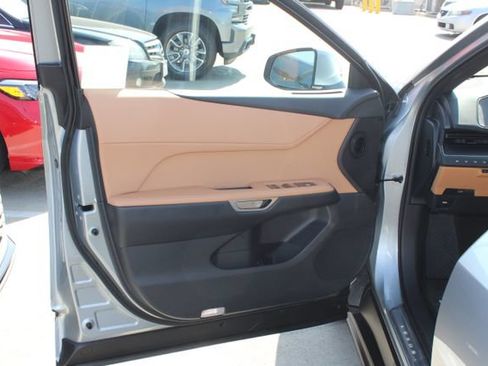 Certified 2026 Lexus ES 350e w/ Convenience Package FWD image 11