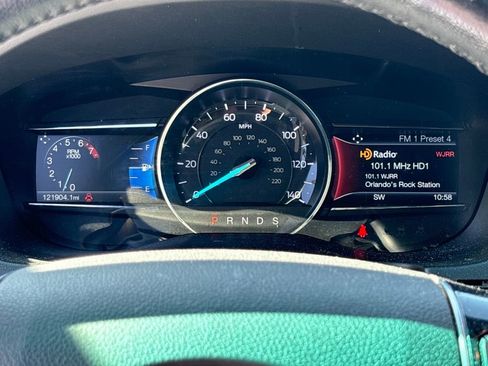 Used 2017 Ford Explorer Limited image 21