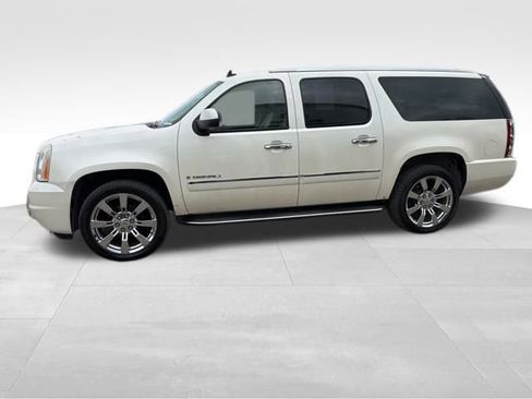 Used 2009 GMC Yukon XL Denali image 8