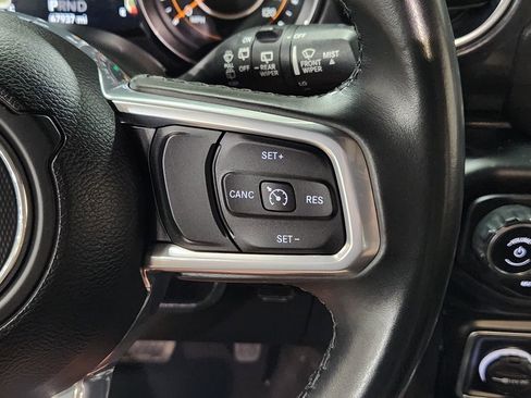 Used 2021 Jeep Wrangler Unlimited Sahara image 48