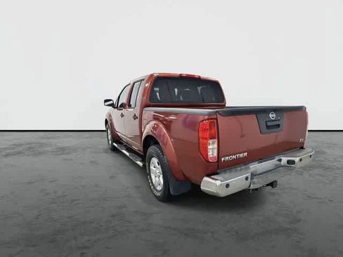 Used 2013 Nissan Frontier SV w/ SV Value Truck Pkg RWD image 2