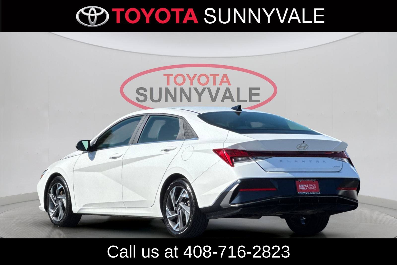 Used 2025 Hyundai Elantra Limited FWD image 7