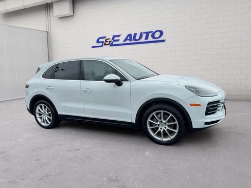 Used 2019 Porsche Cayenne AWD/4WD image 6