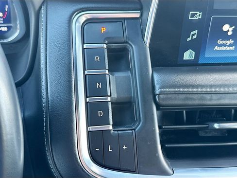 Used 2023 Chevrolet Suburban LT image 16