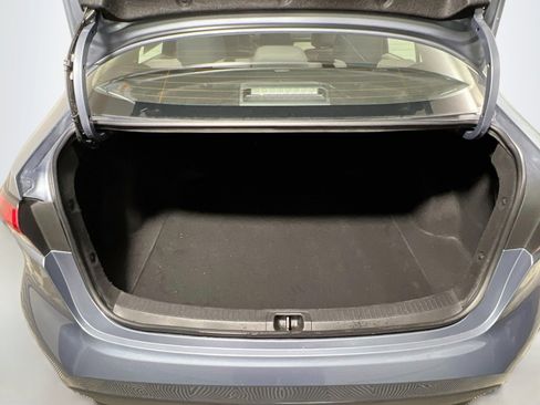 Used 2025 Toyota Corolla LE FWD image 34