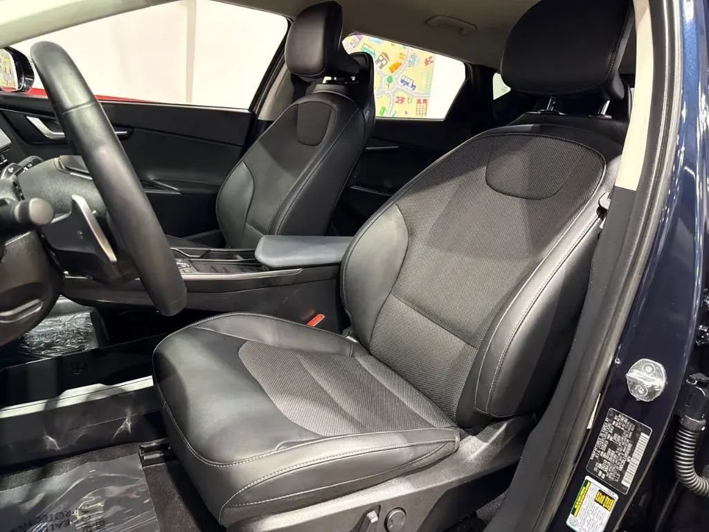 Used 2024 Kia EV6 Light AWD/4WD image 12