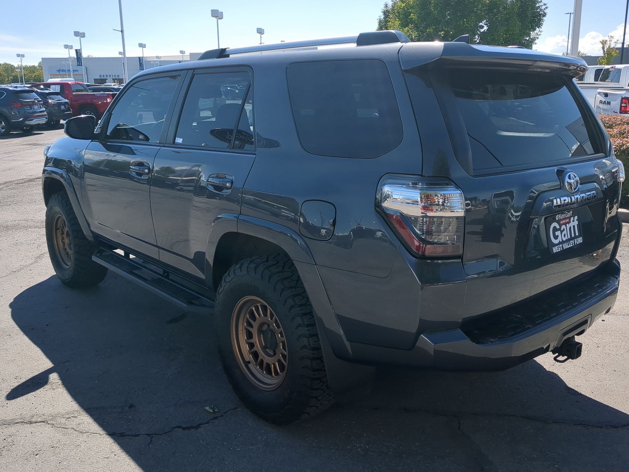 Used 2023 Toyota 4Runner SR5 AWD/4WD image 8