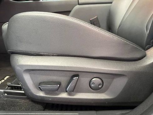 Certified 2025 Nissan Rogue SL AWD/4WD image 13
