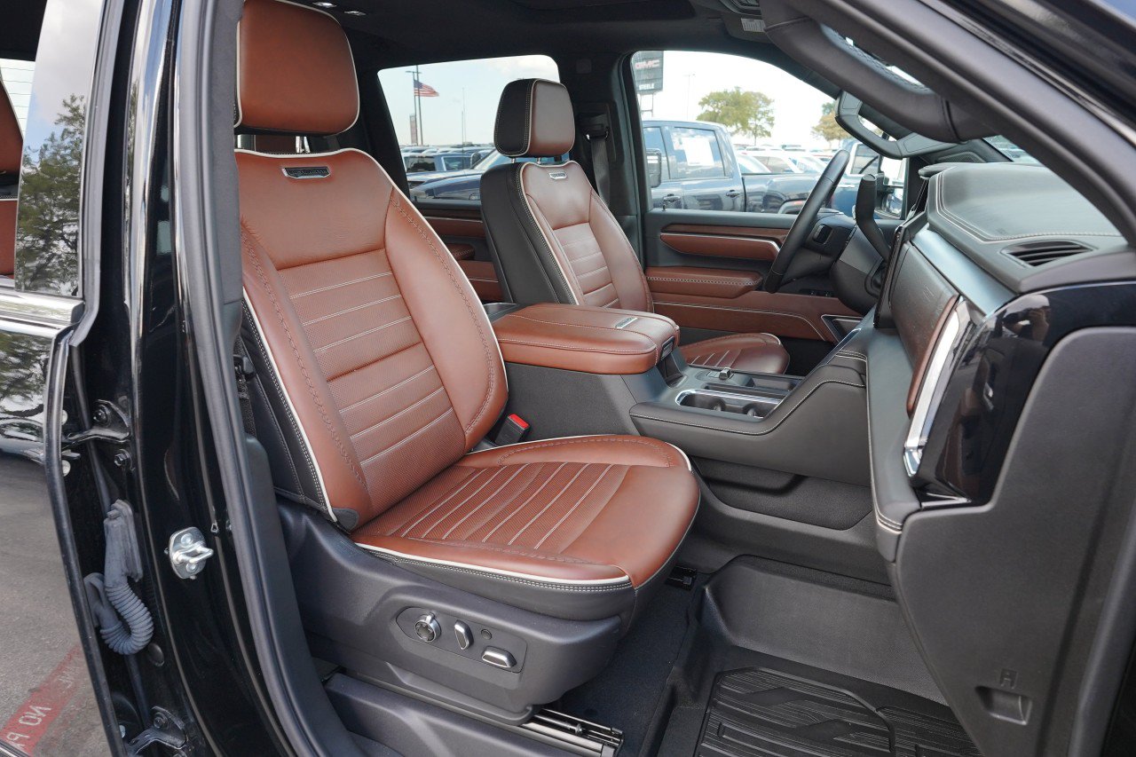 Certified 2026 GMC Sierra 2500 Denali Ultimate w/ LPO, GMC Protection Package AWD/4WD image 25