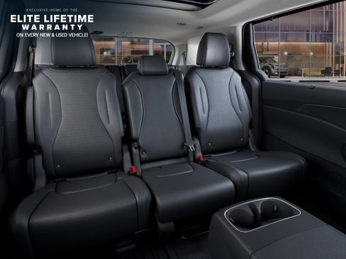 New 2026 Kia Carnival SX Prestige FWD image 17