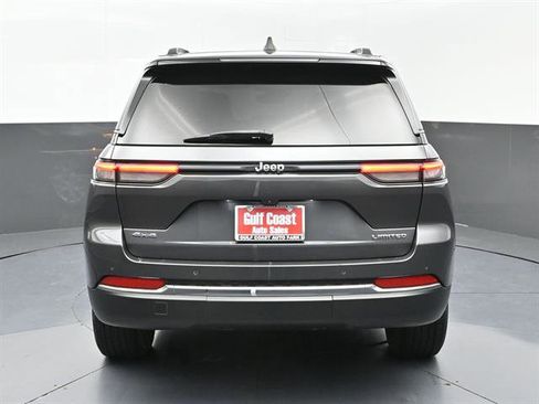 Used 2022 Jeep Grand Cherokee Limited AWD/4WD image 27