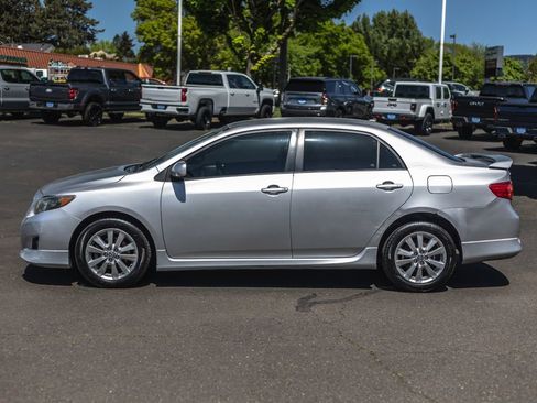 Used 2010 Toyota Corolla LE FWD image 10