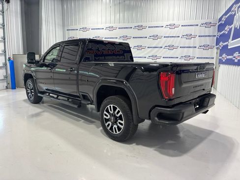Used 2022 GMC Sierra 2500 AT4 w/ Snow Plow Prep/Camper Package AWD/4WD image 4