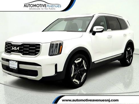 Used 2024 Kia Telluride S w/ S Sunroof Package AWD/4WD image 1