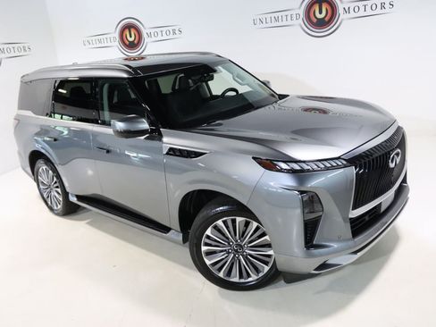 Used 2025 INFINITI QX80 Sensory AWD/4WD image 3
