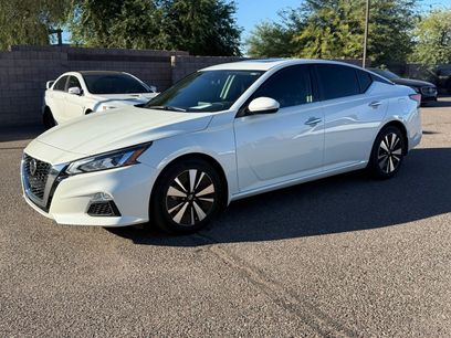 Certified 2021 Nissan Altima 2.5 SV w/ SV Premium Package