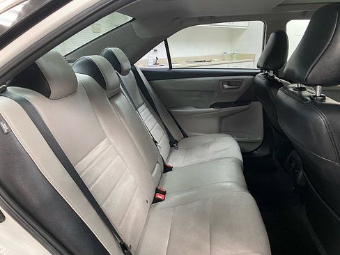 Used 2017 Toyota Camry XSE w/ Advanced Technology Package image 13