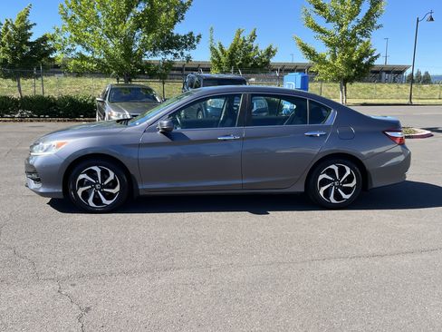 Used 2016 Honda Accord EX-L image 2
