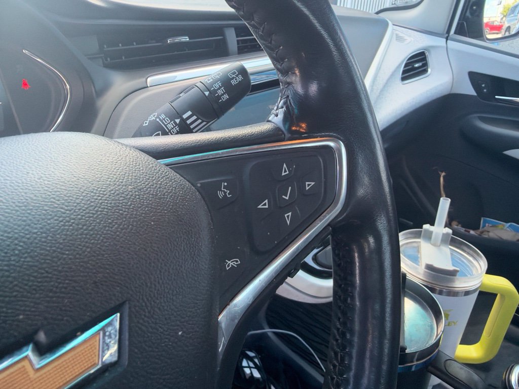 Used 2020 Chevrolet Bolt Premier w/ Infotainment Package FWD image 13