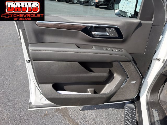 New 2027 Chevrolet Suburban Z71 w/ Comfort Package AWD/4WD image 14