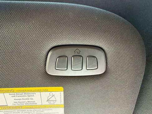 Used 2017 Ford F150 Platinum w/ Equipment Group 701A Luxury AWD/4WD image 51