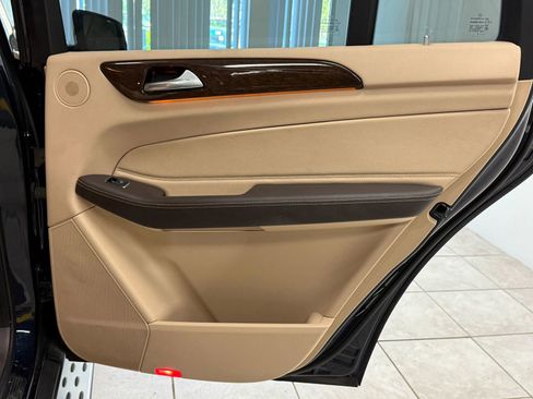 Used 2017 Mercedes-Benz GLS 450 4MATIC w/ Premium Package image 24