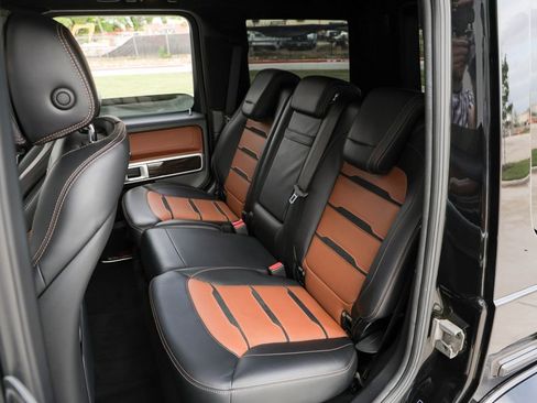 Used 2021 Mercedes-Benz G 63 AMG 4MATIC w/ G Manufaktur Interior Package image 31