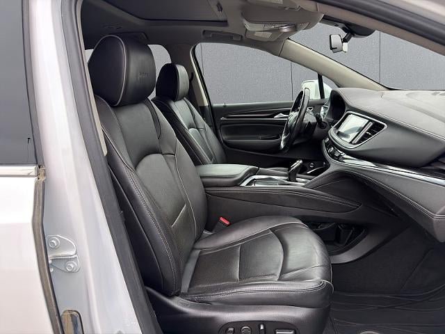 Used 2020 Buick Enclave Avenir w/ Avenir Technology Package AWD/4WD image 15