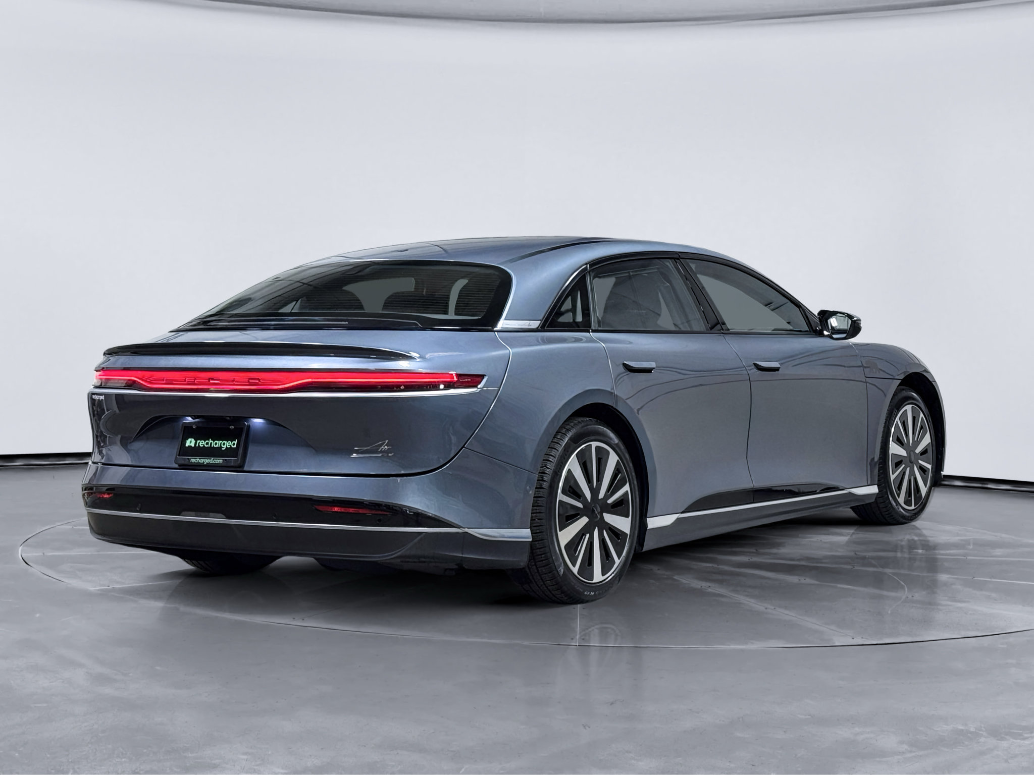 Used 2025 Lucid Air Touring AWD/4WD image 3