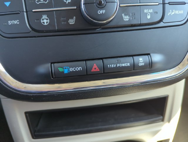 Used 2016 Chrysler Town & Country Touring w/ Driver Convenience Group FWD image 44