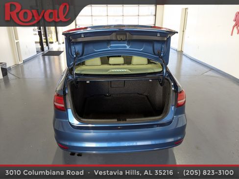 Used 2017 Volkswagen Jetta SEL image 11