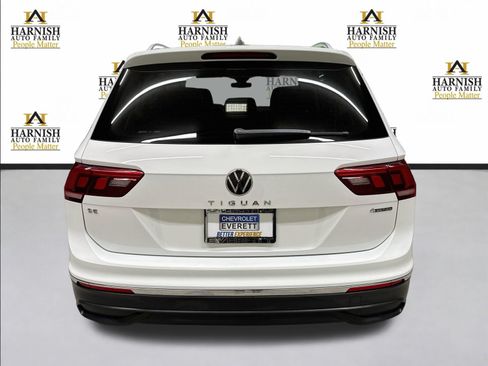 Used 2022 Volkswagen Tiguan SE AWD/4WD image 6