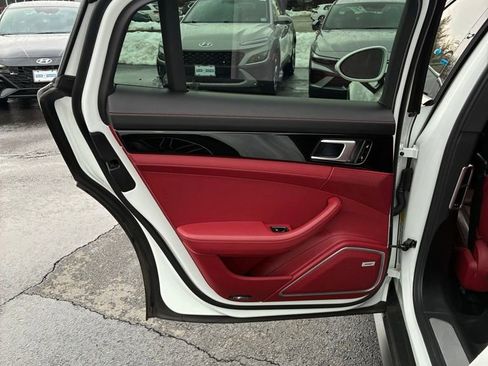 Used 2018 Porsche Panamera 4S image 56