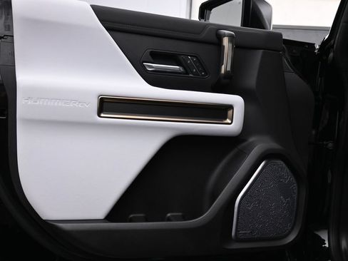Used 2025 GMC Hummer EV 3X AWD/4WD image 9