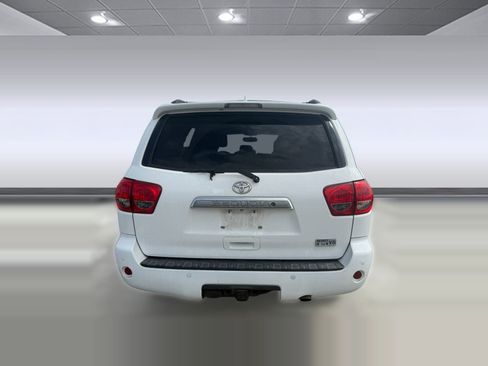 Used 2014 Toyota Sequoia Limited image 9