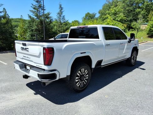 Certified 2024 GMC Sierra 2500 Denali Ultimate AWD/4WD image 5