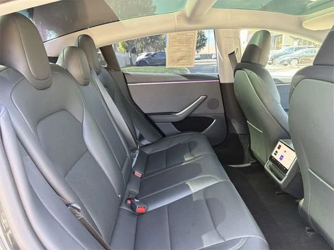 Used 2024 Tesla Model 3 Standard Range image 34