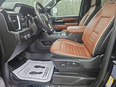 Used 2024 GMC Sierra 2500 Denali Ultimate w/ Max Trailering Package image 10