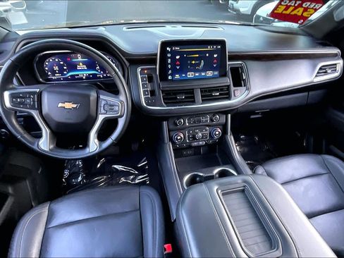 Used 2023 Chevrolet Suburban LT image 14