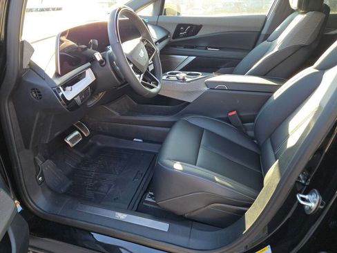New 2026 Cadillac Optiq Luxury 1 image 23