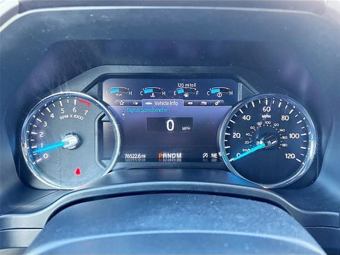 Used 2021 Ford Expedition XLT image 13