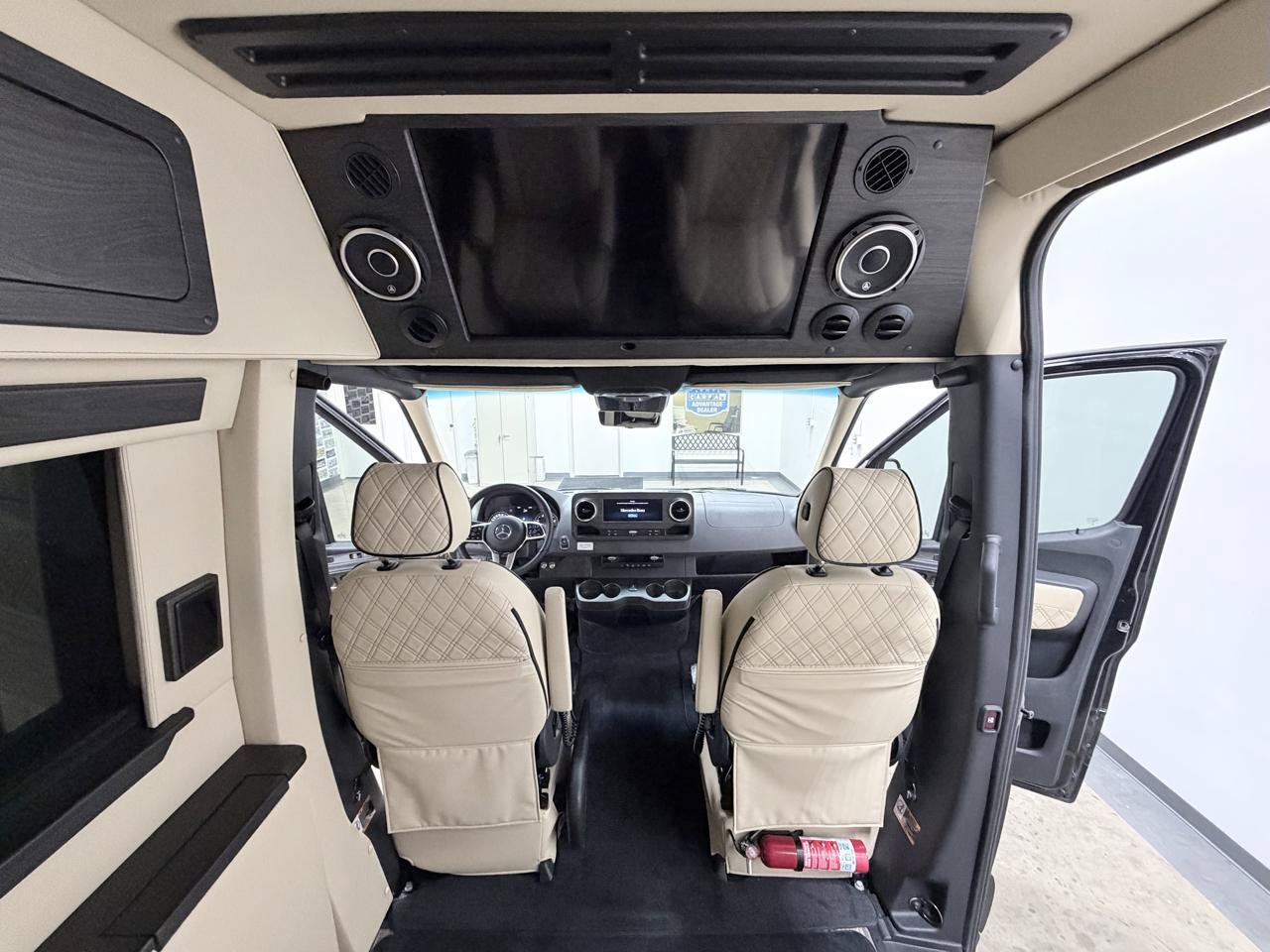 Used 2023 Mercedes-Benz Sprinter 3500 image 29