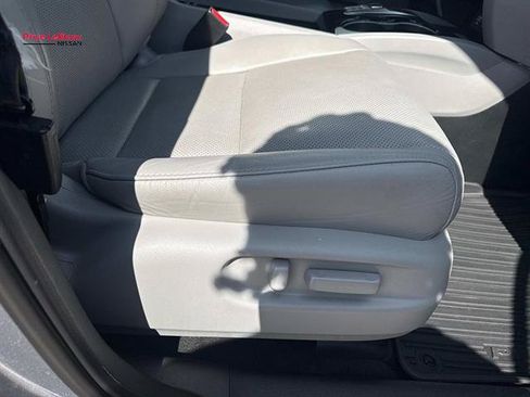 Used 2021 Honda Pilot Elite image 12