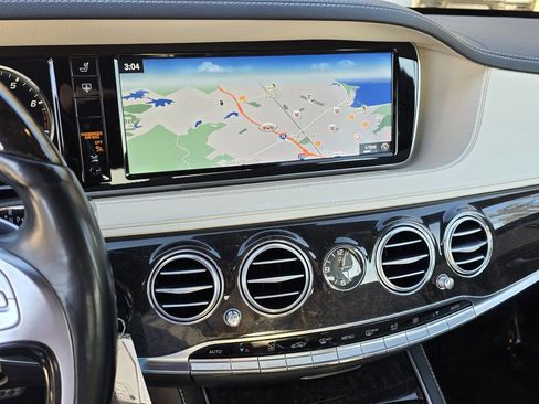 Used 2017 Mercedes-Benz S 550 Sedan w/ Sport Package w/ Sport Package image 8