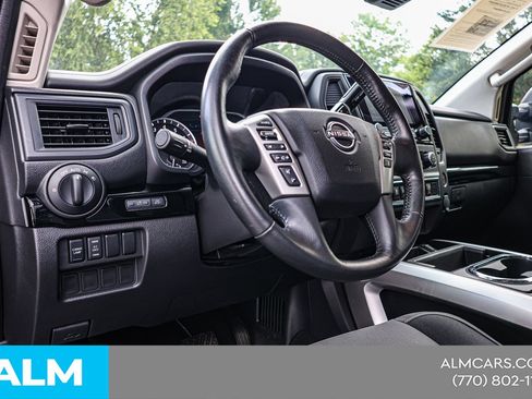 Used 2024 Nissan Titan SV w/ SV Convenience Package RWD image 21