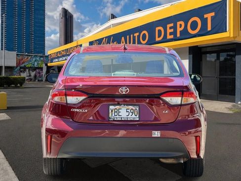 Used 2025 Toyota Corolla LE FWD image 4
