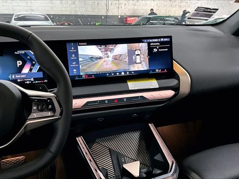 Certified 2025 BMW X3 xDrive30i w/ Premium Package image 9