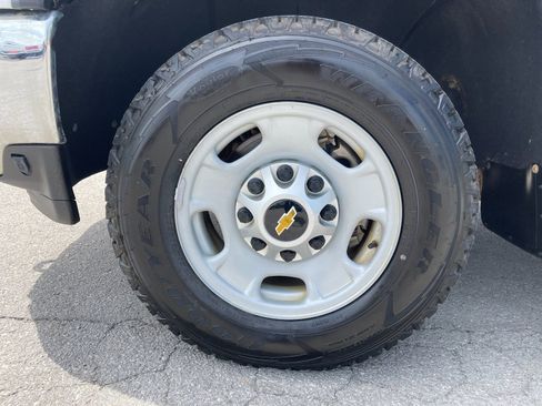 Used 2022 Chevrolet Silverado 2500 W/T w/ WT Convenience Package AWD/4WD image 29