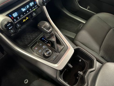 Used 2023 Toyota RAV4 SE w/ Weather & Moonroof Package image 24