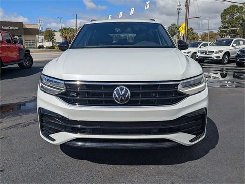Used 2022 Volkswagen Tiguan SE R-Line image 10